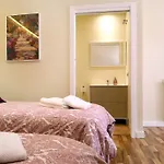 La Quinta Hacienda Apartment