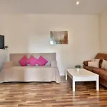 La Quinta Hacienda Apartment